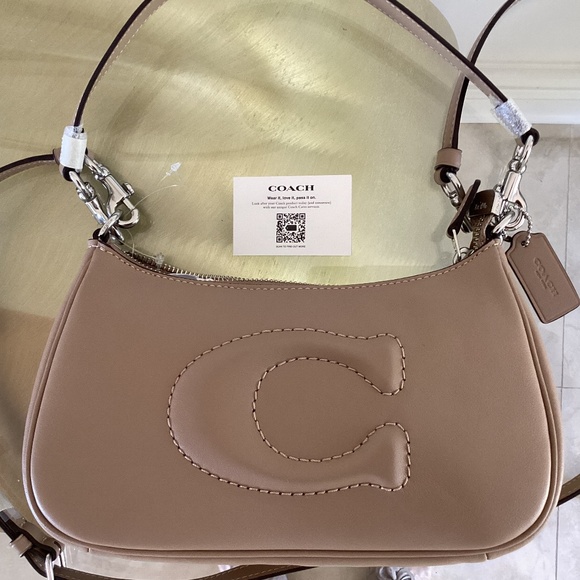 Coach Teri Silver/Taupe/Beige Smooth Leather Shoulder Crossbody Bag CR099 NWOT - Picture 4 of 16
